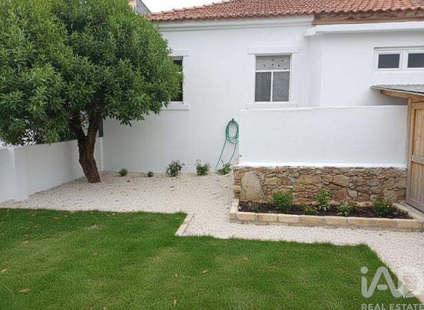 House in Agualva - view 1