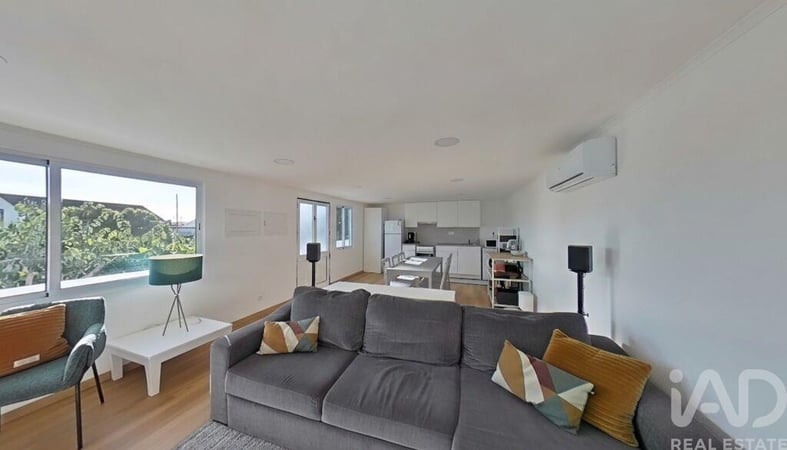 House in Lajes - view 1