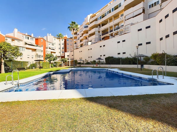 Apartment in Estepona - view 1