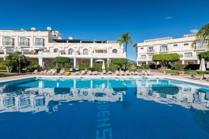 Apartment in Nueva Andalucia - view 1