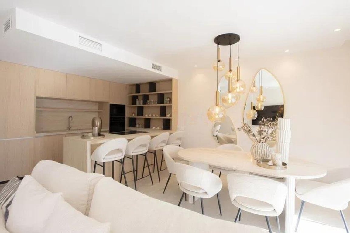 Apartment in Nueva Andalucia - Image 3