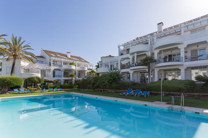 Apartment in Guadalmina - view 1