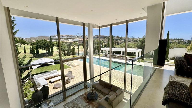 Villa in Malaga - view 1