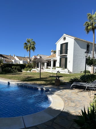 Villa in Guadalmansa - view 1