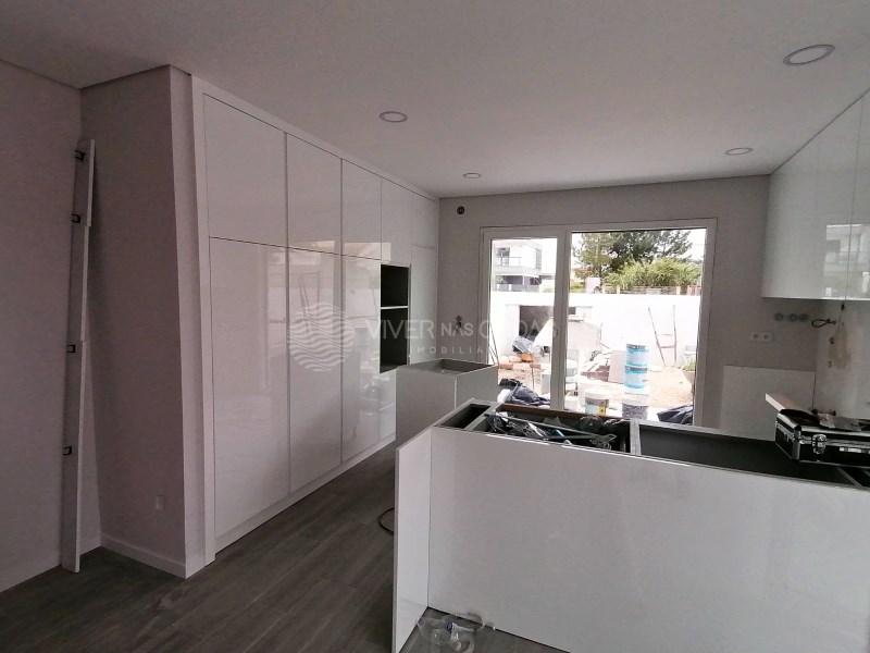 Villa in Fernao Ferro - Image 3