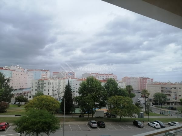 Apartment in Corroios - view 1