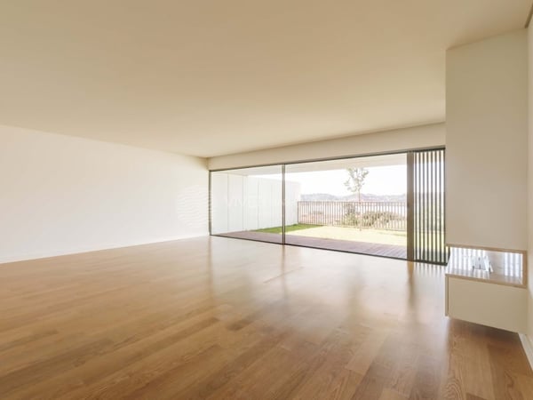 Villa in Alcantara - view 1