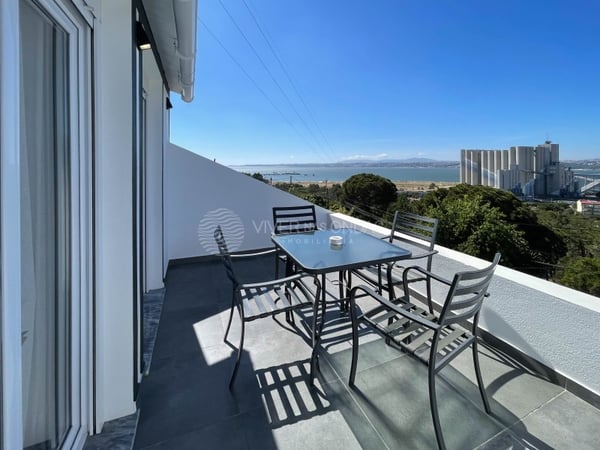 Apartment in Trafaria - view 1