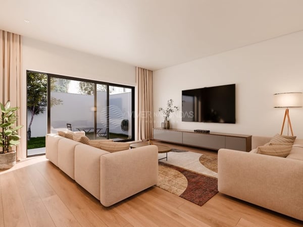 Villa in Porto - view 1