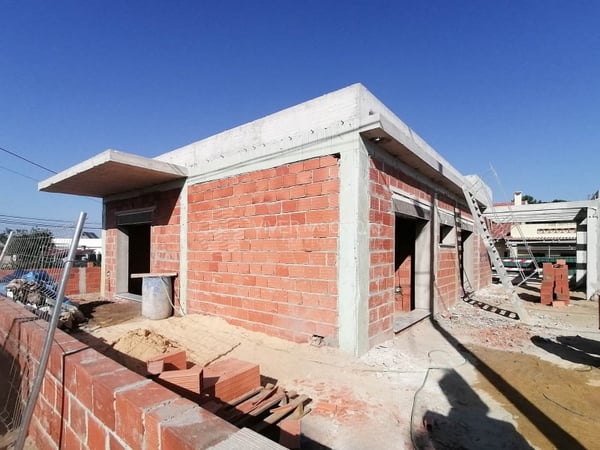 Villa in Fernao Ferro - view 1