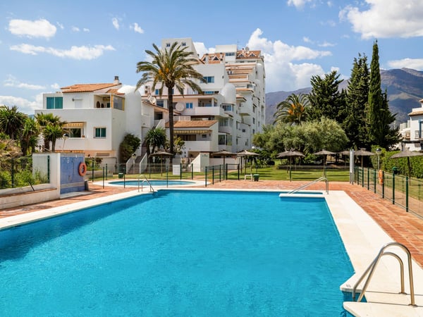 Apartment in Estepona - view 1