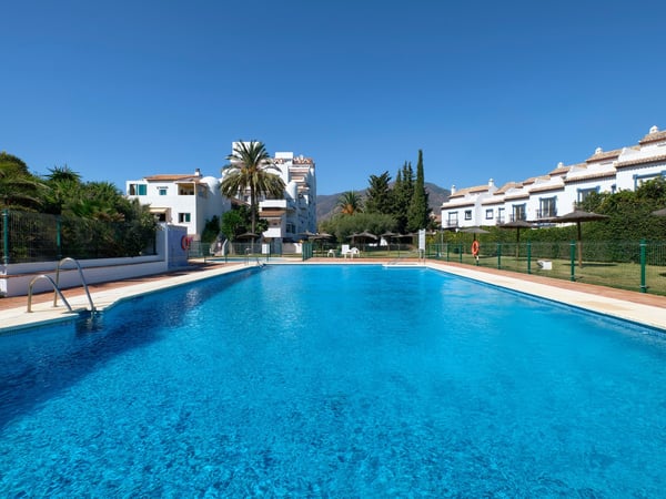 Apartment in Estepona - view 1