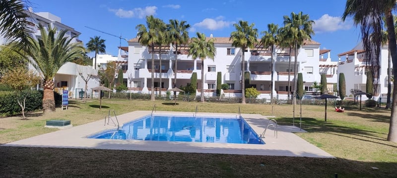 Apartment in Estepona - view 1