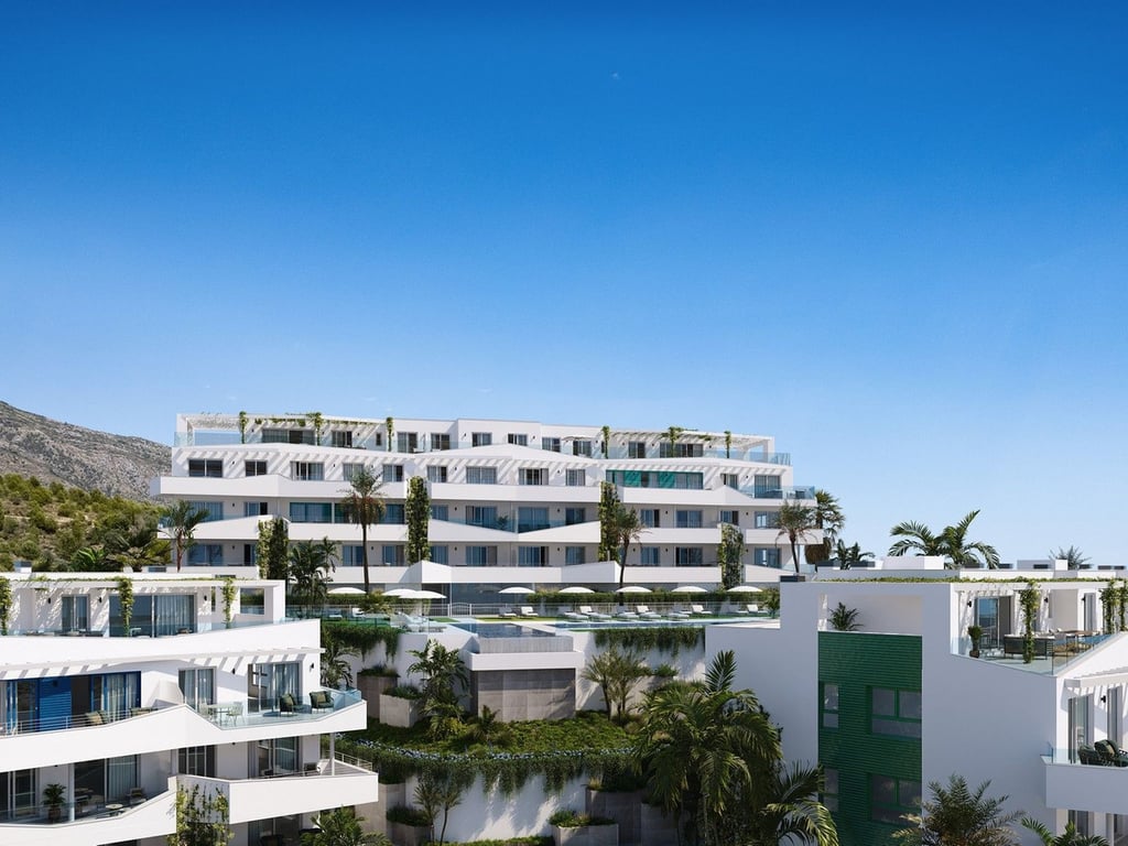 Apartment in Mijas Costa - Image 3