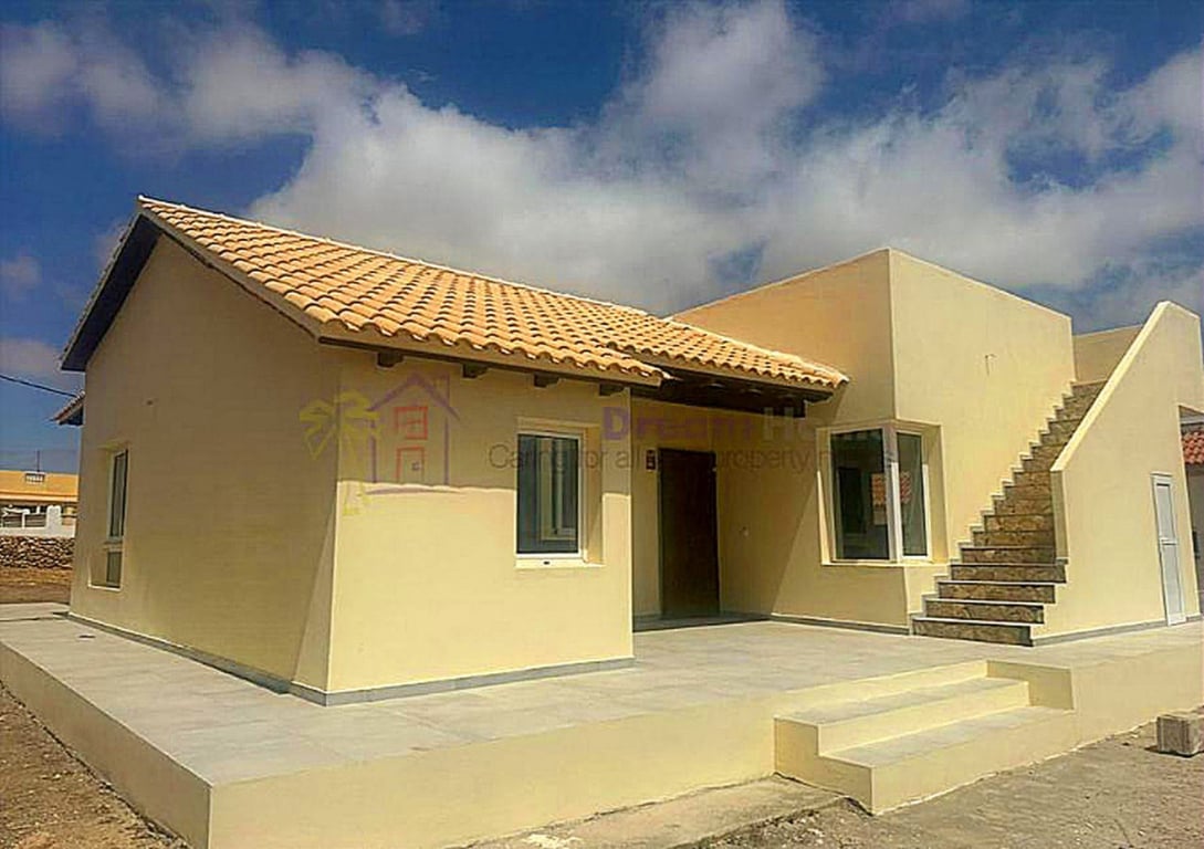 House in Triquivijate - Image 2