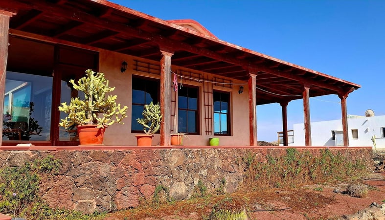 House in Roque - view 1