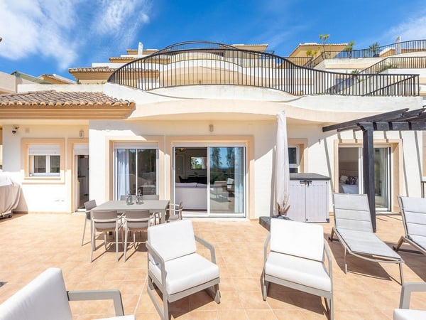 Apartment in Estepona - view 1