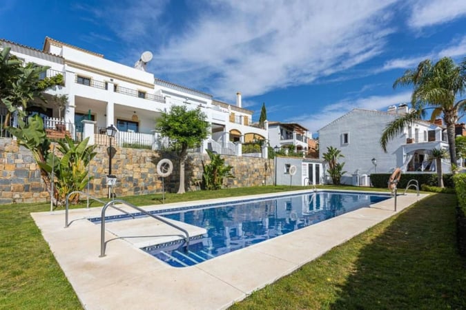 House in El Paraiso - view 1