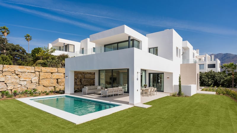 House in Estepona - view 1