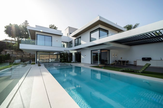 House in El Paraiso - view 1