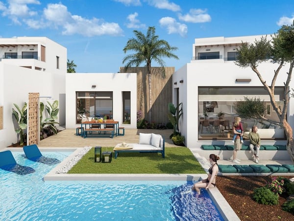 House in Los Alcazares - view 1