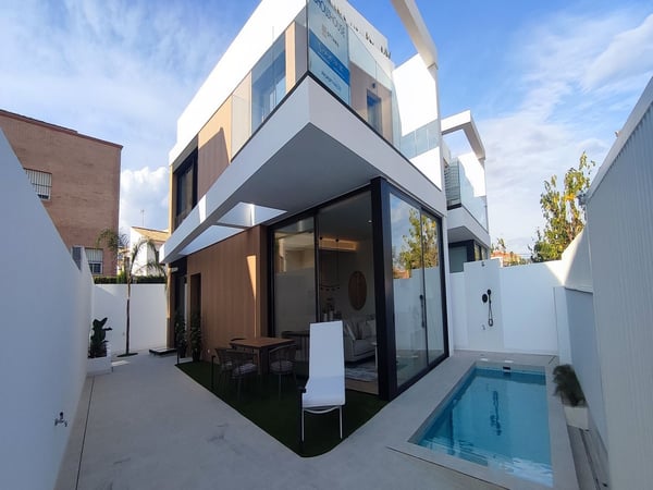 House in Torre de la Horadada - view 1