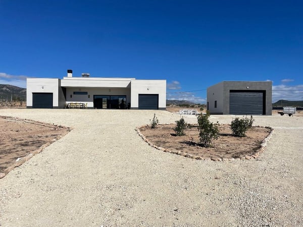 House in Alicante - view 1