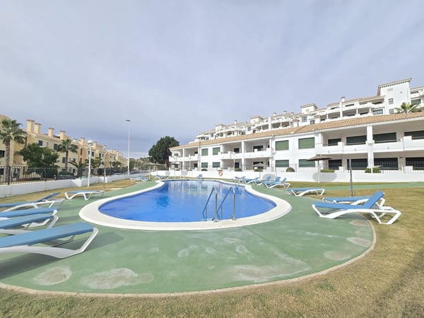 Apartment in Dehesa de Campoamor - view 1