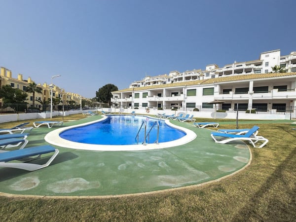 Apartment in Dehesa de Campoamor - view 1
