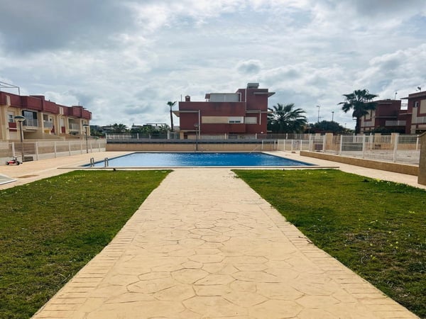 Apartment in Dehesa de Campoamor - view 1