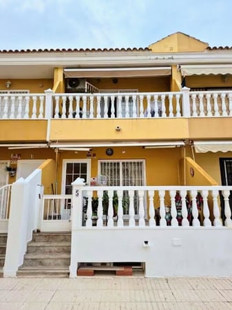 House in Los Nietos - view 1