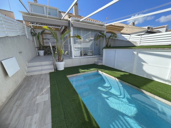 House in Torre de la Horadada - view 1