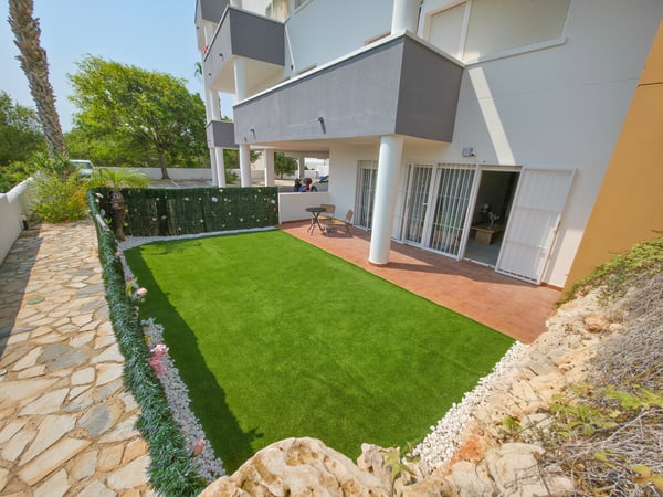 Apartment in Villamartin - view 1