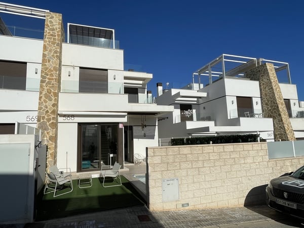 House in Villamartin - view 1