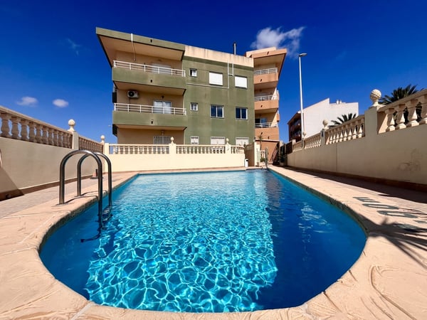 Apartment in San Miguel de Salinas - view 1