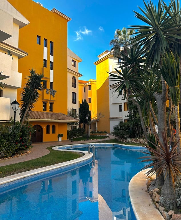 Apartment in Playa Flamenca - Image 2