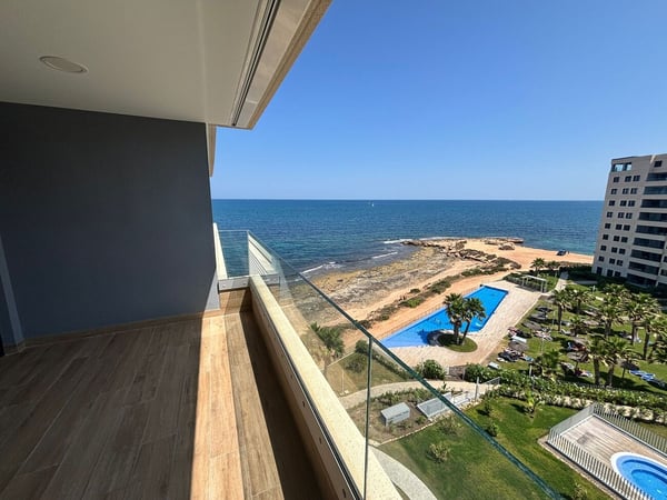 Apartment in Villamartin - view 1