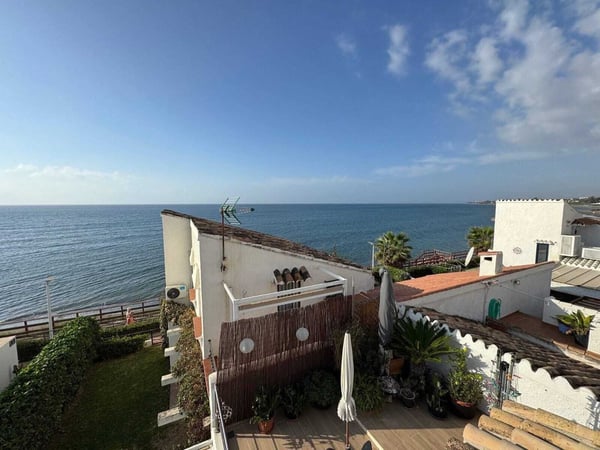 House in Estepona - view 1