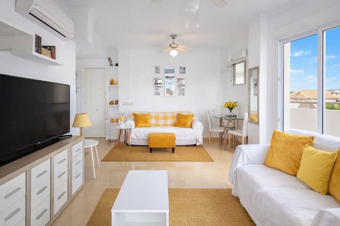 House in San Luis de Sabinillas - view 1