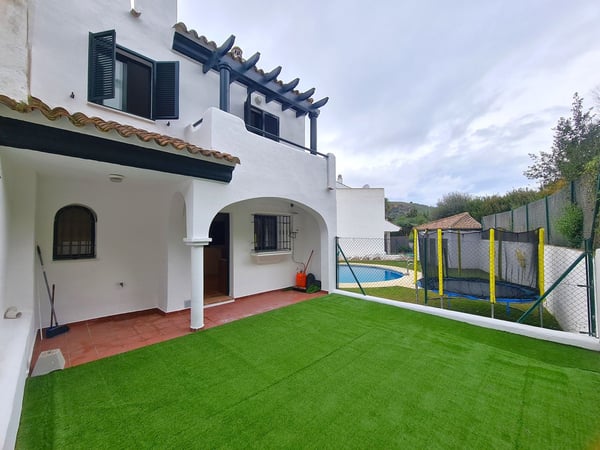 House in Manilva - view 1