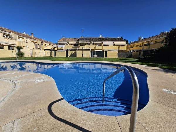 House in Estepona - view 1