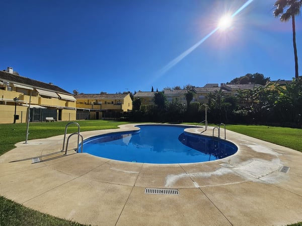 House in Estepona - view 1