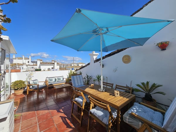 Apartment in La Duquesa - view 1