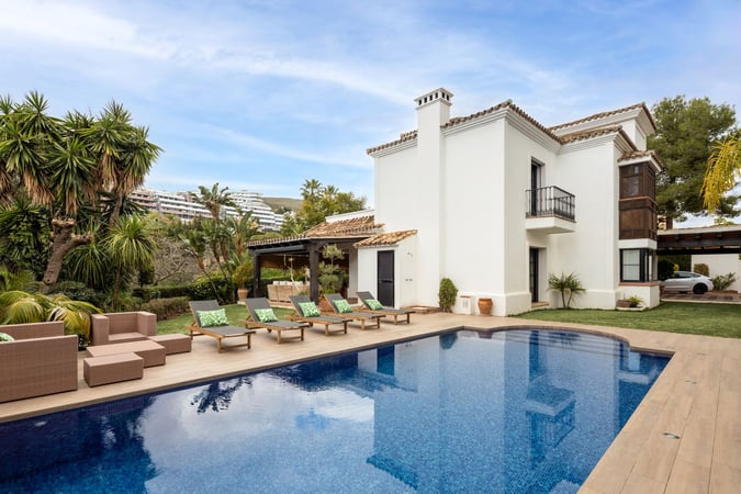 Villa in Lomas de la Quinta - view 1