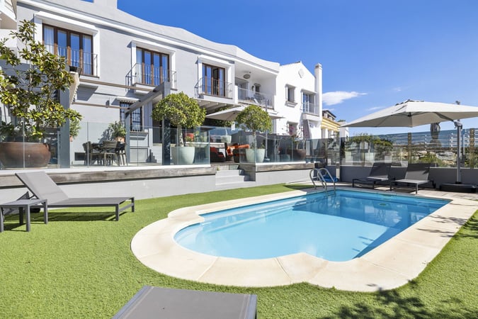 House in Benahavis - view 1