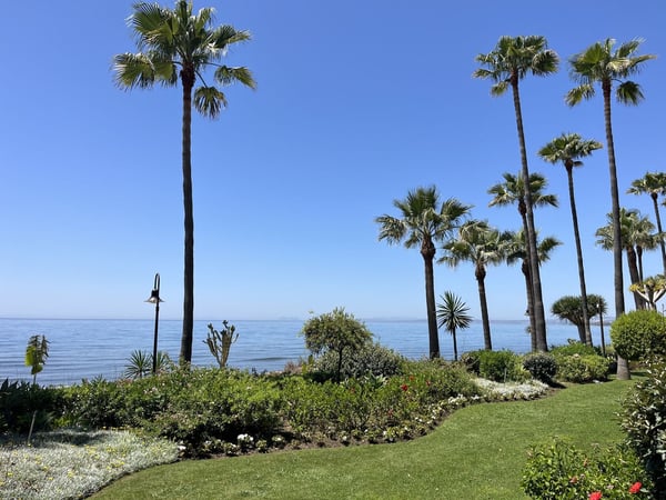 House in Estepona - view 1