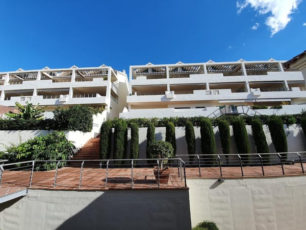 House in Estepona - view 1