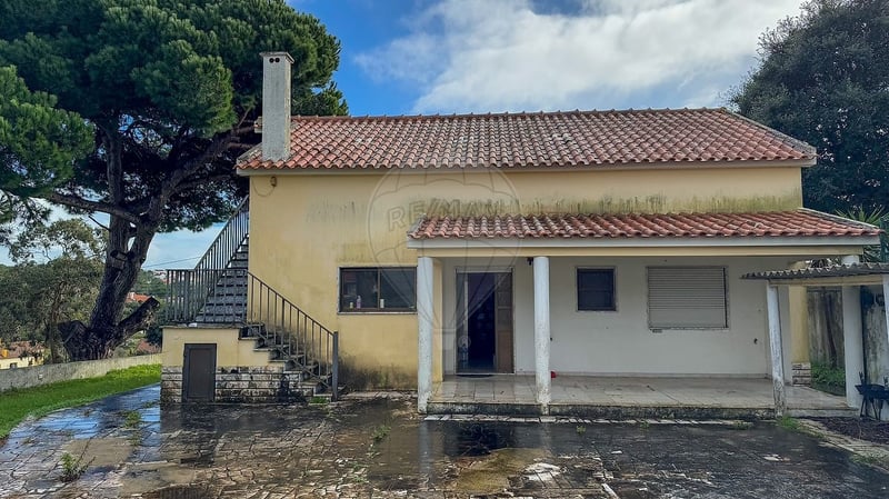 Villa in Castelo - view 1