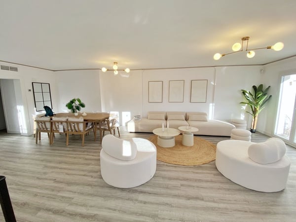 Apartment in Benahavis - view 1
