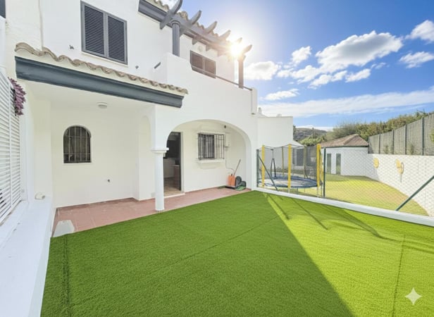 Villa in Manilva - view 1